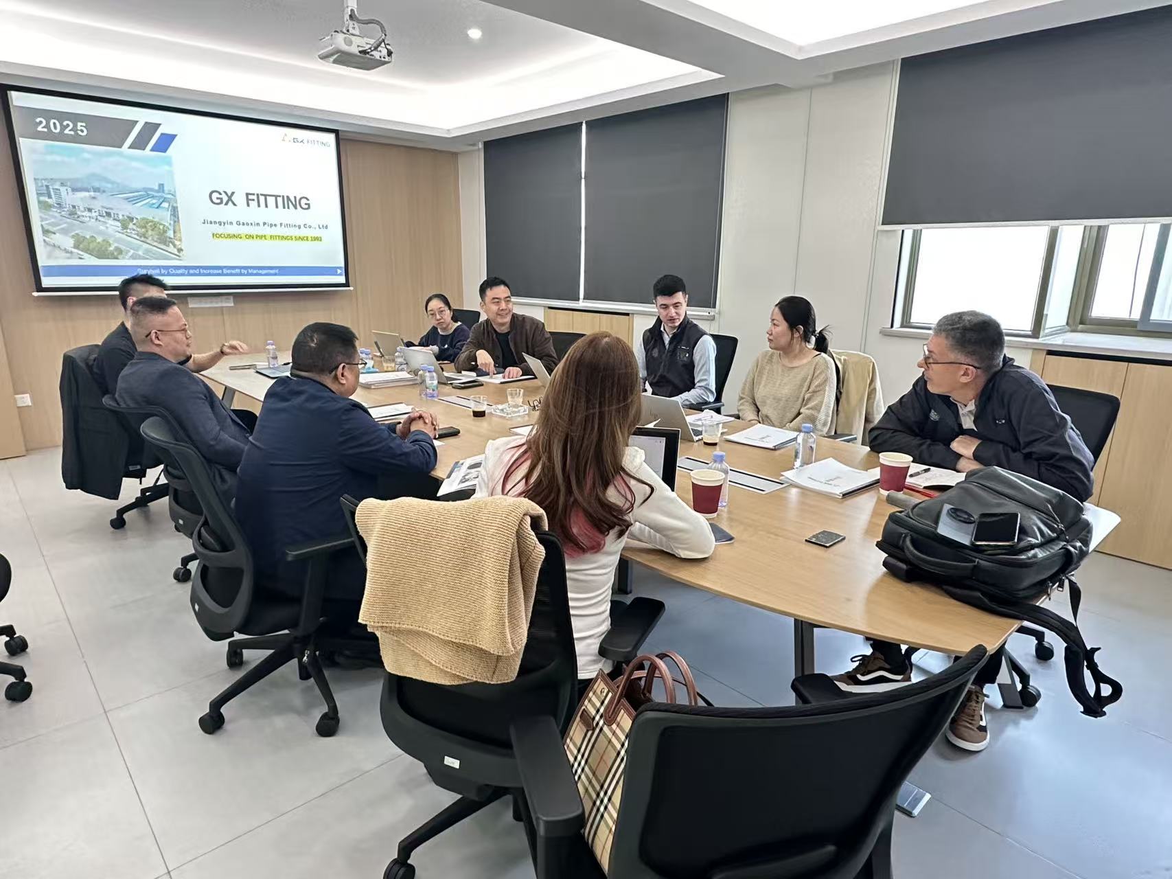 Klantdelegatie bezoekt onze fabriek voor technische uitwisseling en samenwerking